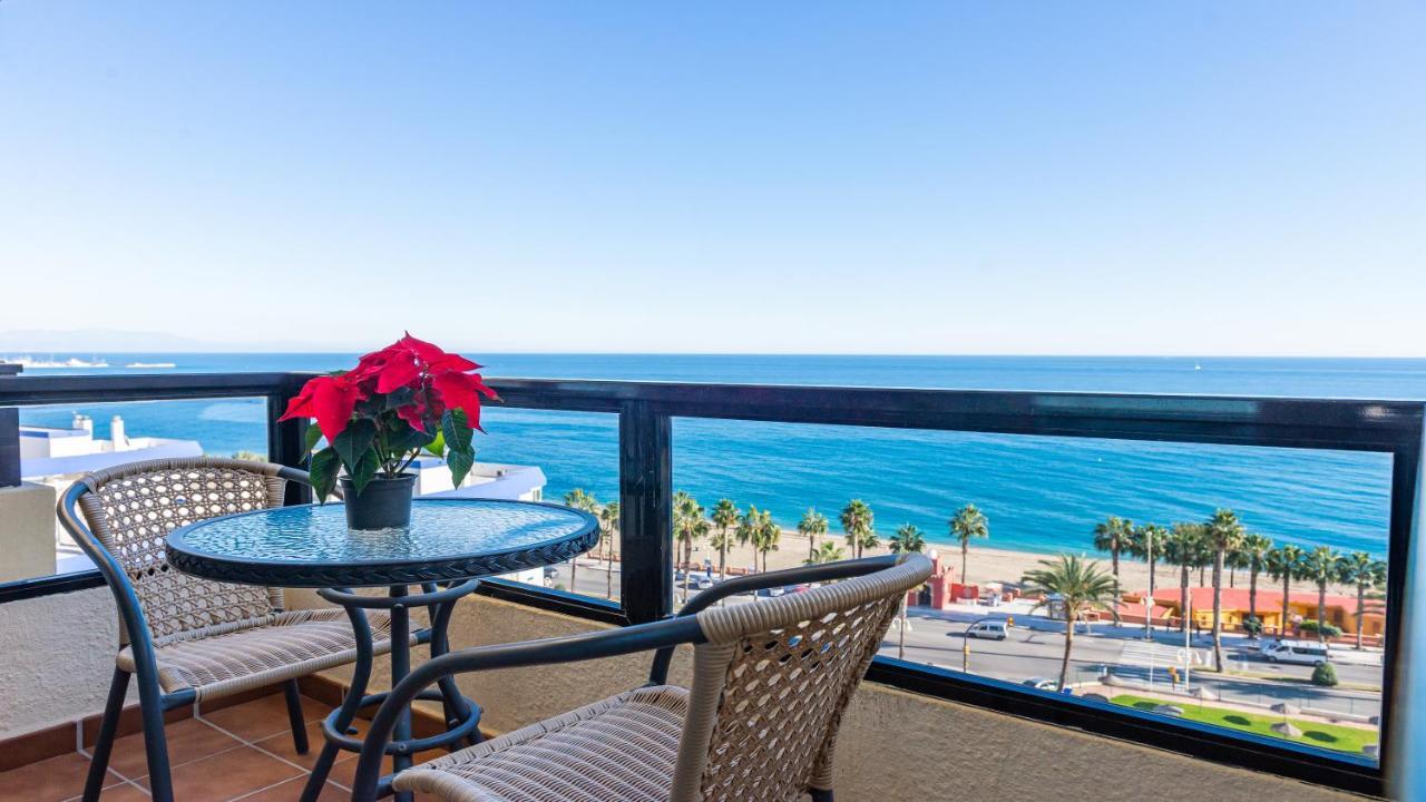 Beachfront With Sea Views Aloha Playa * Бенальмадена